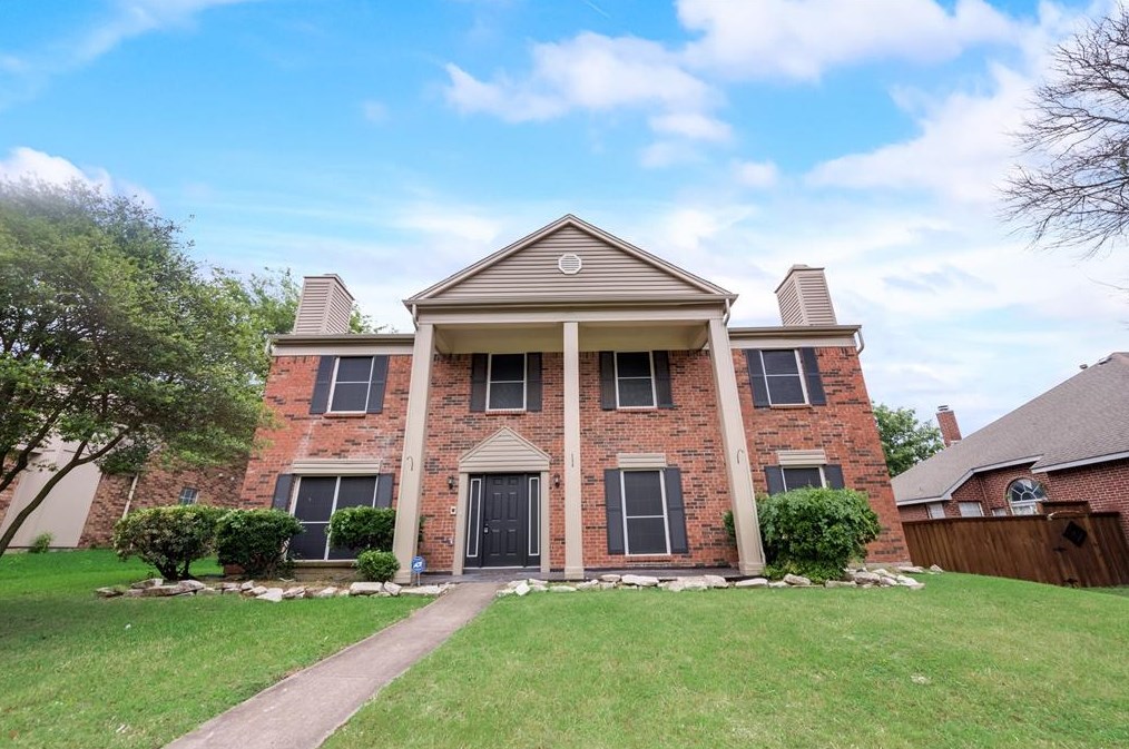 816 Courson Dr, Desoto, TX 75115-5456