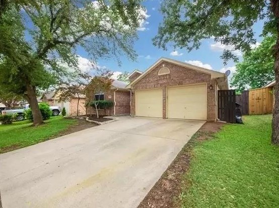 4155 Boulder Park Dr, Euless, TX 76040