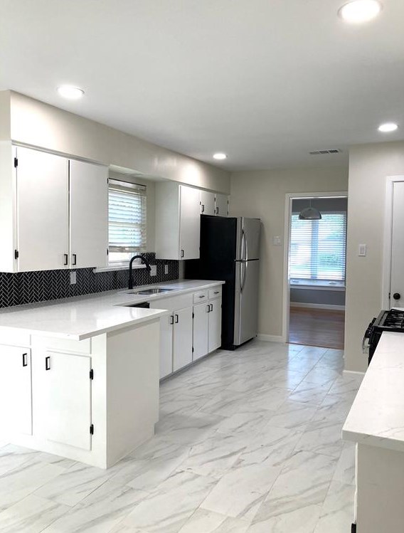 4241 Skillman St, Dallas, TX 75206