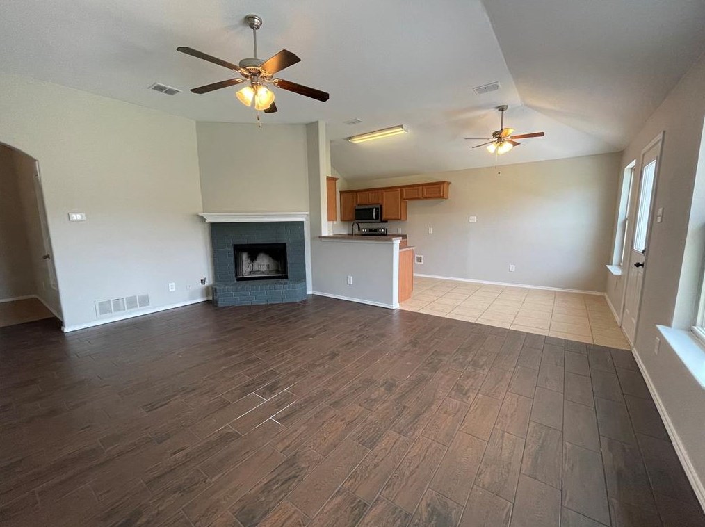 4202 Agate Dr, Granbury, TX 76049