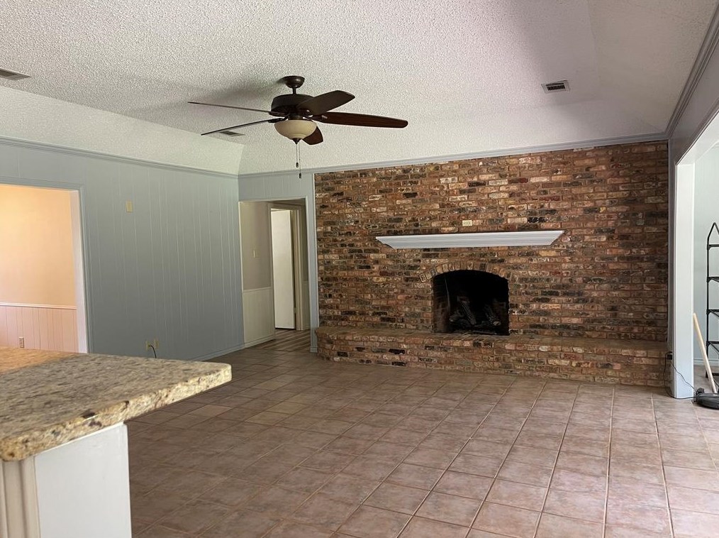 930 Bradley Dr, Athens, TX 75751