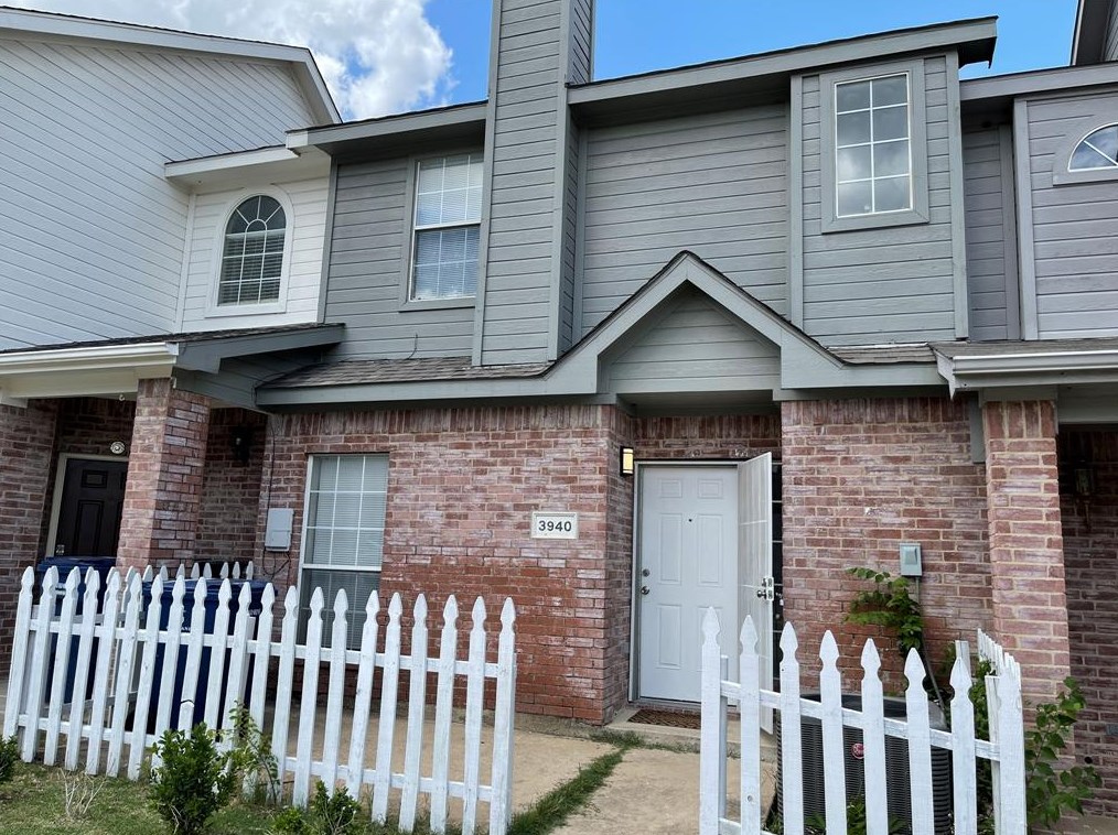 3940 Pickett Pl, Garland, TX 75044