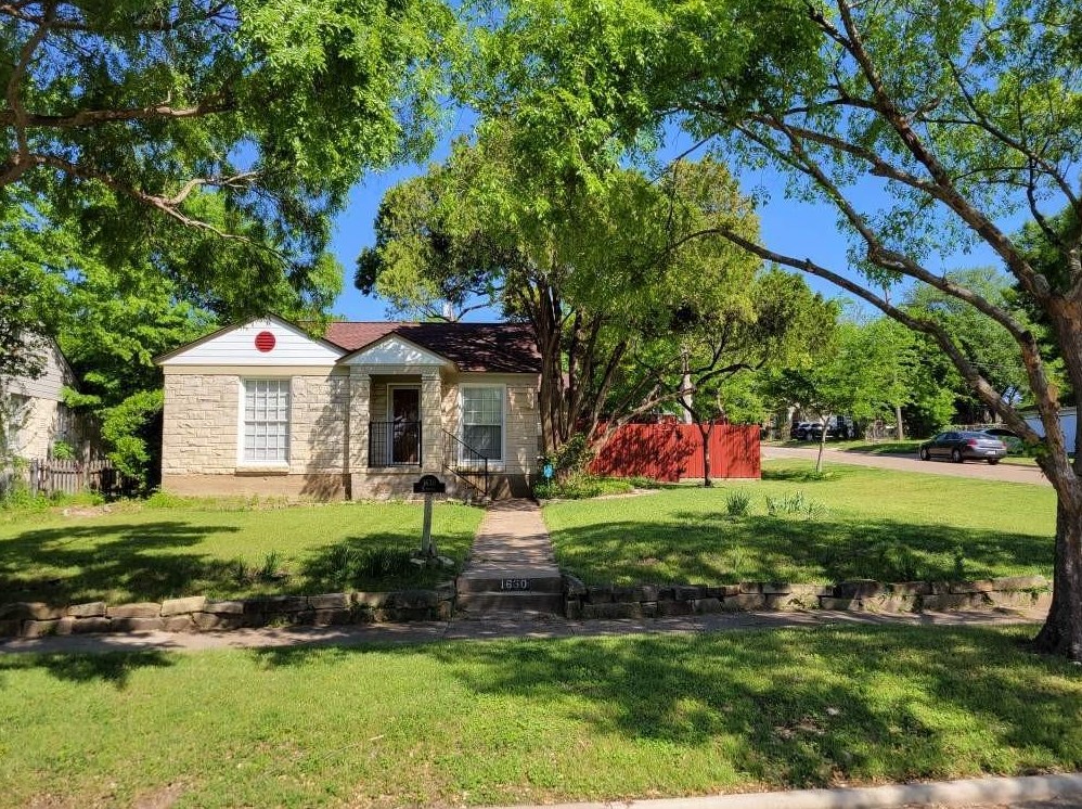 1630 Elmwood Blvd, Dallas, TX 75224