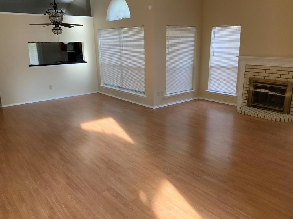 624 Beatty Dr, Grand Prairie, TX 75052-6116