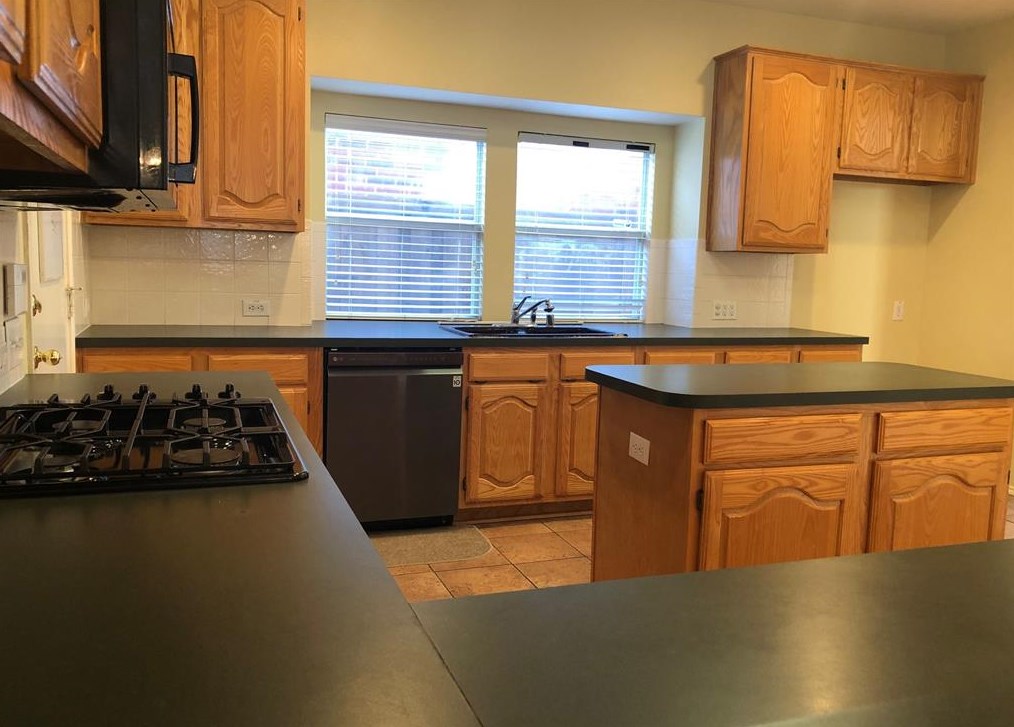 603 Forest Hill Dr, Coppell TX  75019-6670 exterior