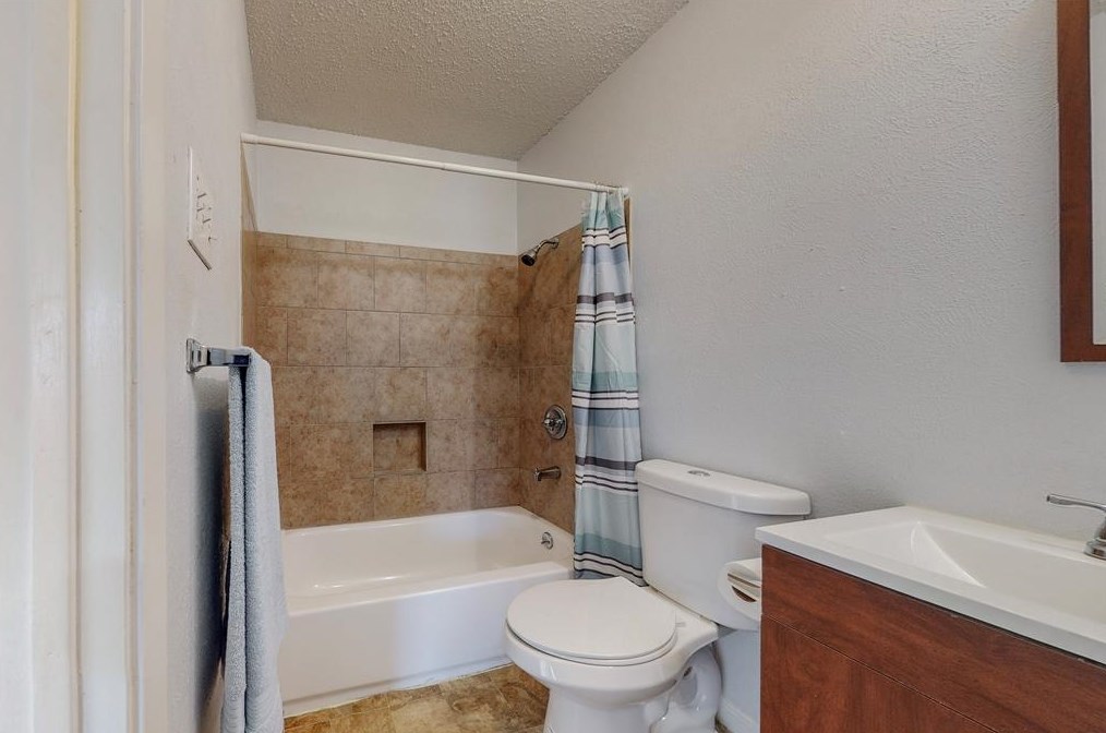 1825 Ridgeview St, Mesquite TX 75149-1514 exterior