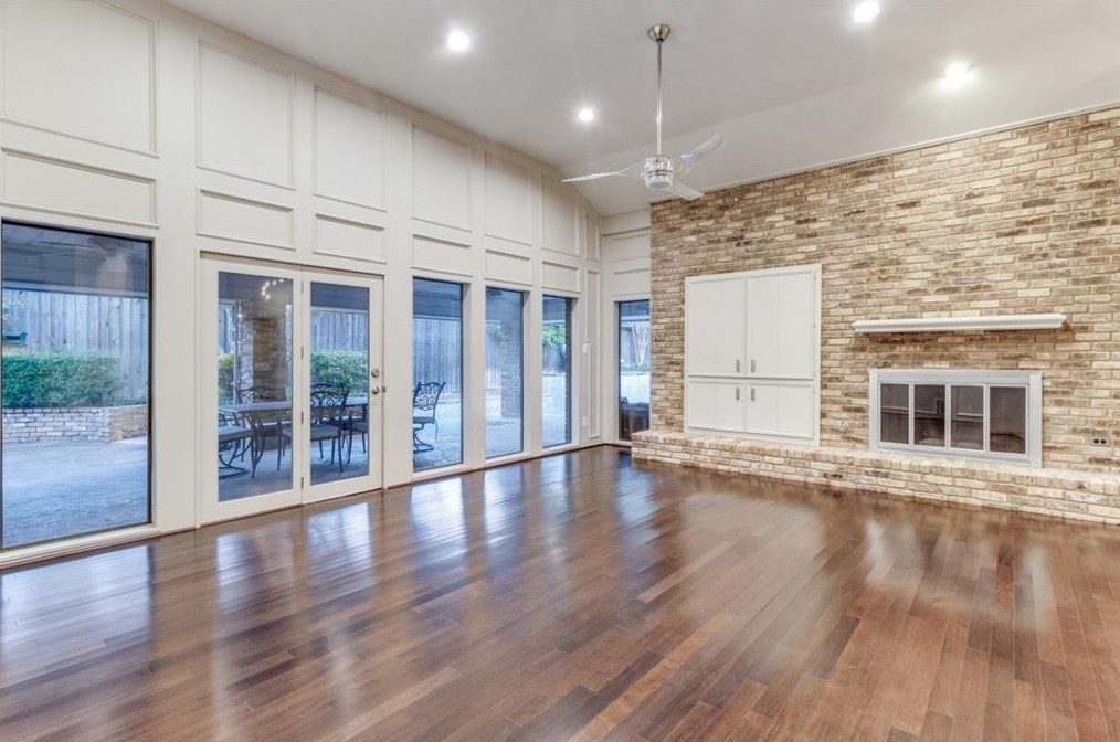 11710 Pine Forest Dr, Dallas TX  75230-2833 exterior