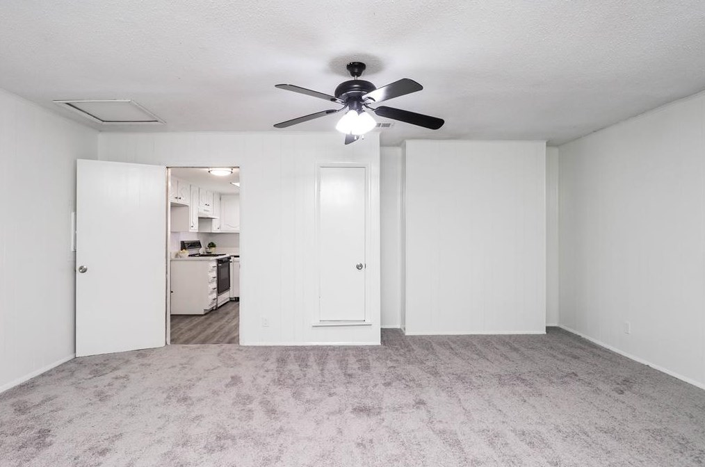 215 Debra Dr, Mesquite TX 75149-2519 exterior