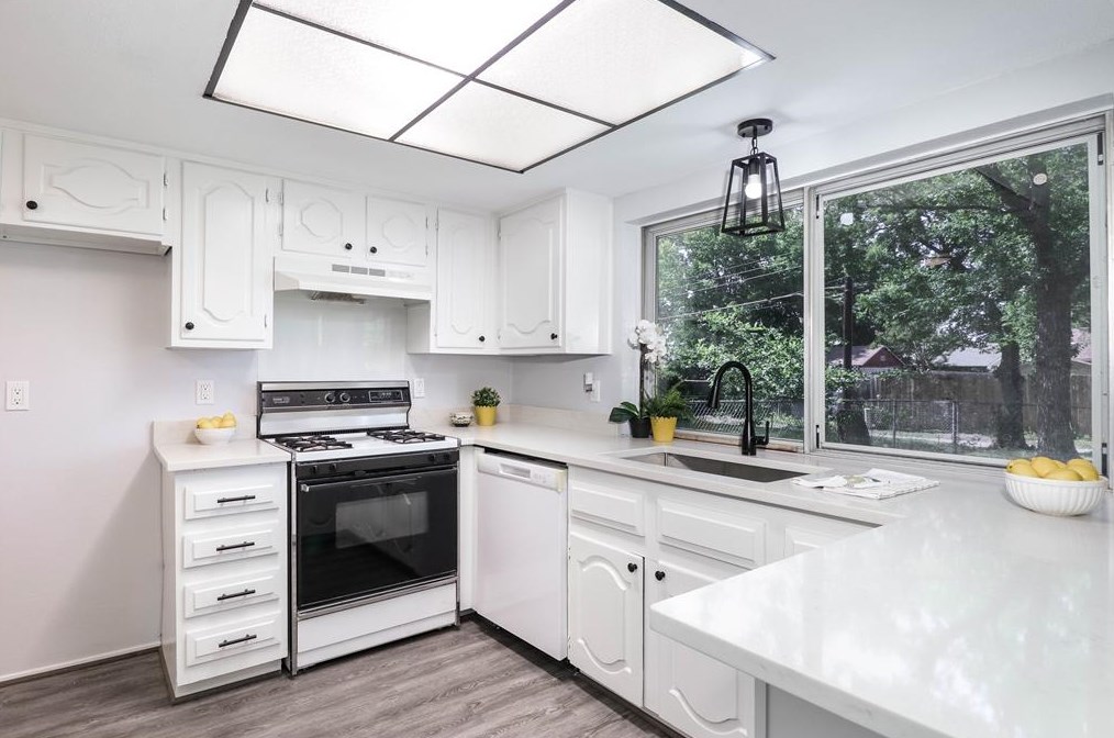 215 Debra Dr, Mesquite TX 75149-2519 exterior