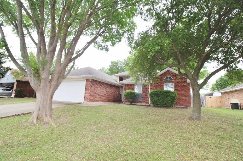 312 Etta Ave, Waxahachie, TX 75165