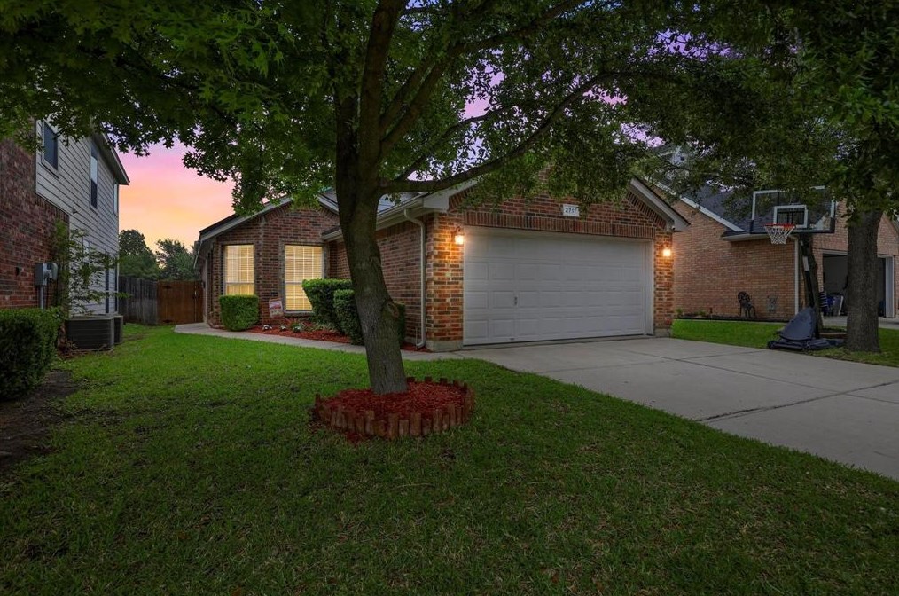 2717 Lynx Ln, Keller, TX 76244