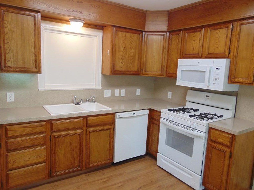 2914 Kingsford Ave, Dallas, TX 75227-7300