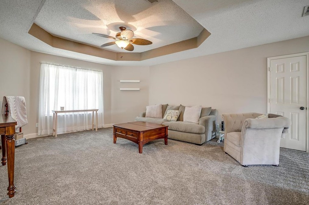 2105 San Simeon Dr, Mesquite TX 75181-4644 exterior