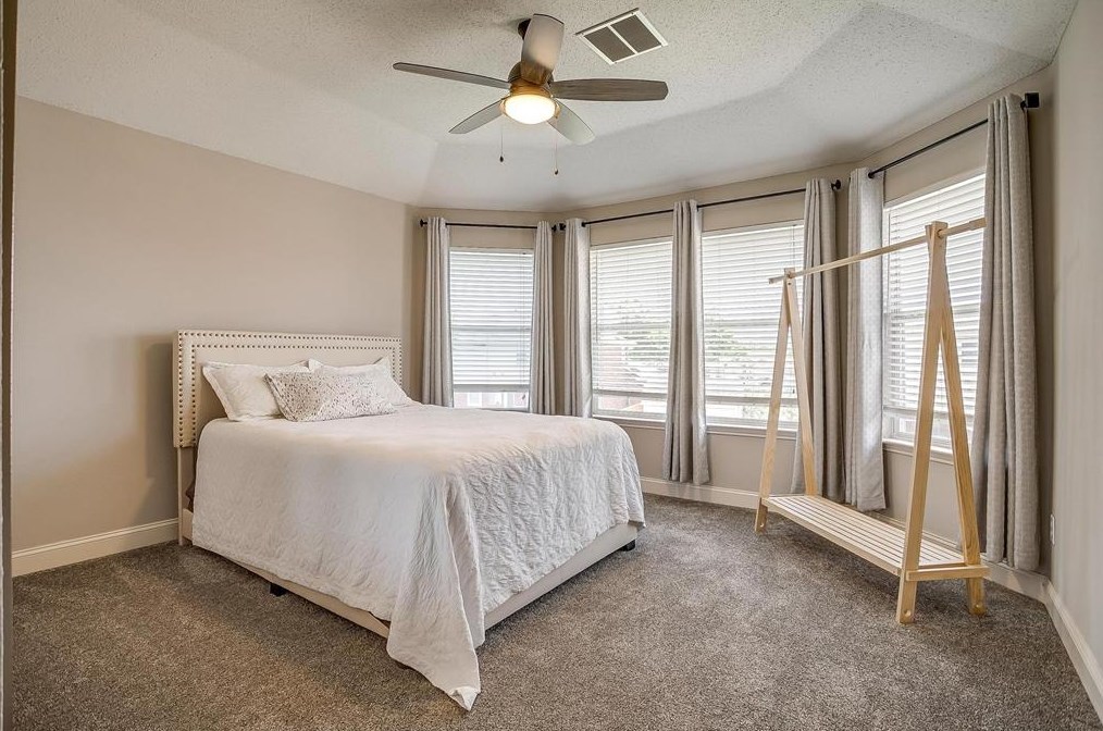 2105 San Simeon Dr, Mesquite TX 75181-4644 exterior