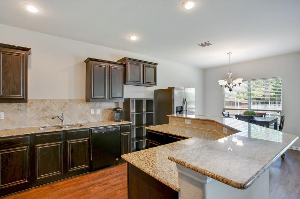 2129 Cranberry Ct, Mesquite TX  75181-5111 exterior
