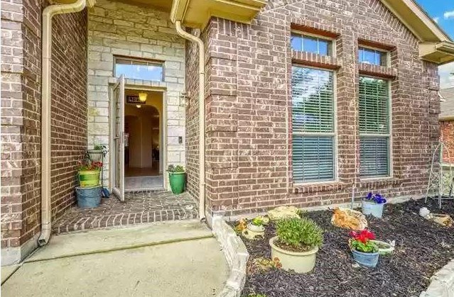 2017 Laurel Forest Dr, Fort Worth, TX 76177