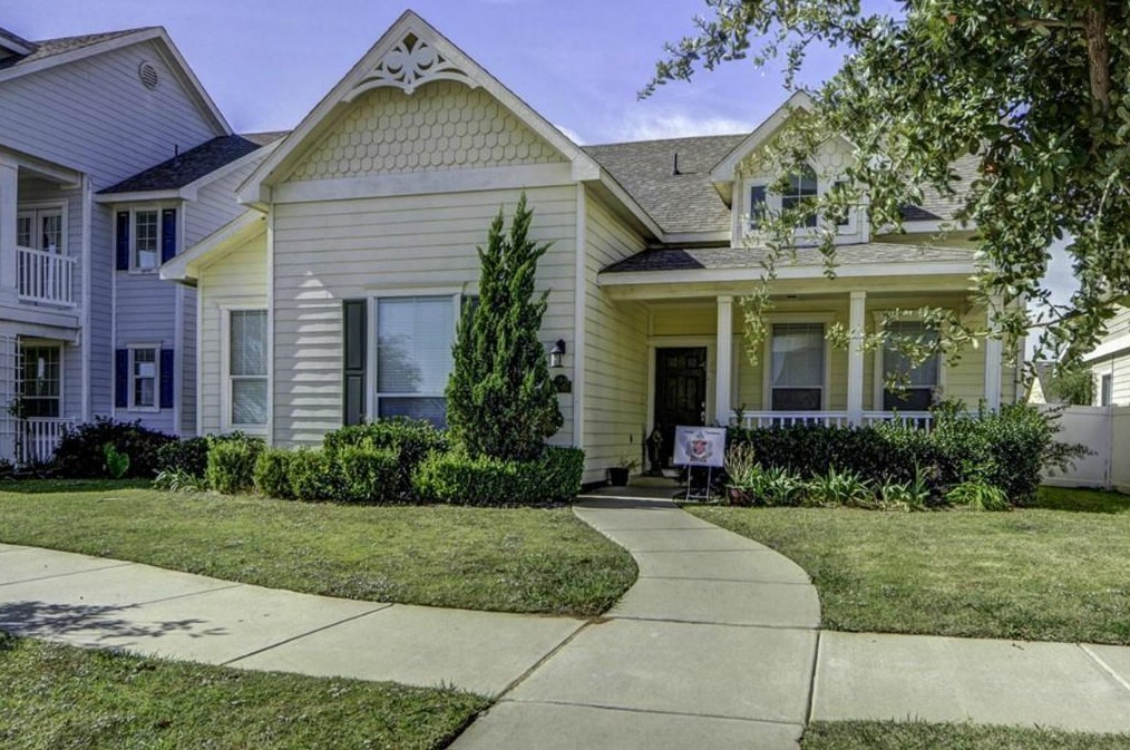 1705 Murphy Ct, Aubrey, TX 76227