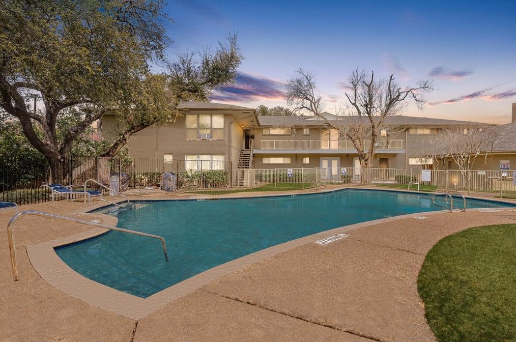 11152 Valleydale Dr, Dallas TX  75230-3391 exterior