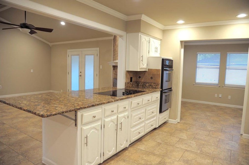 904 Lakeland Dr, Mesquite TX 75149-4940 exterior