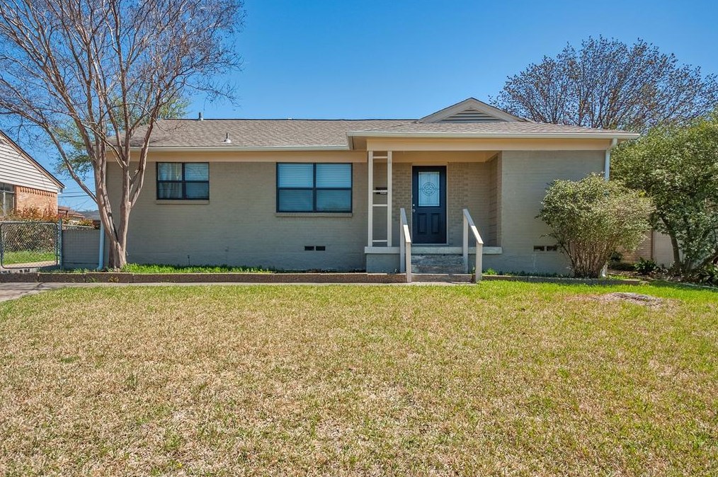 9946 Bowman Blvd, Dallas, TX 75220