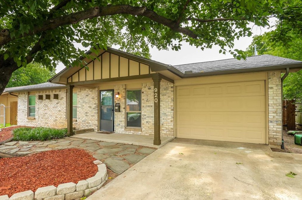 920 Ashwood Dr, Lewisville, TX 75067