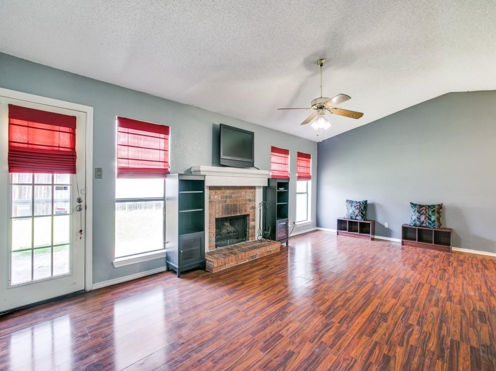 1615 Uvalde St, Mesquite TX 75150-2859 exterior