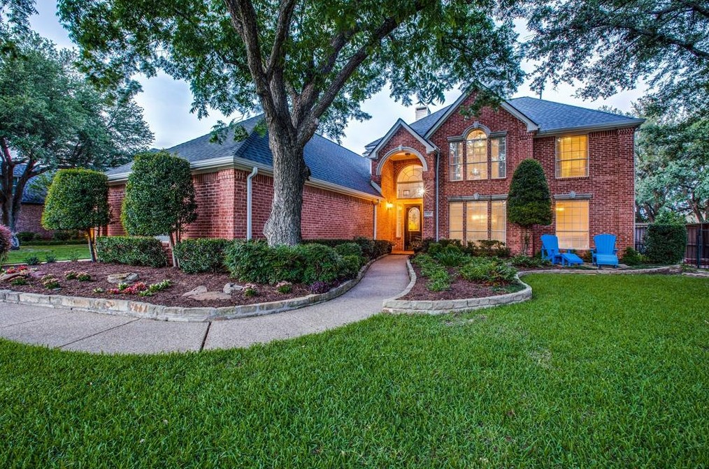 335 Highland Oaks Cir, Grapevine, TX 76092-8548