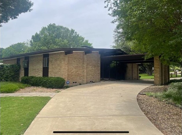 2401 Little Creek Dr, Richardson, TX 75080