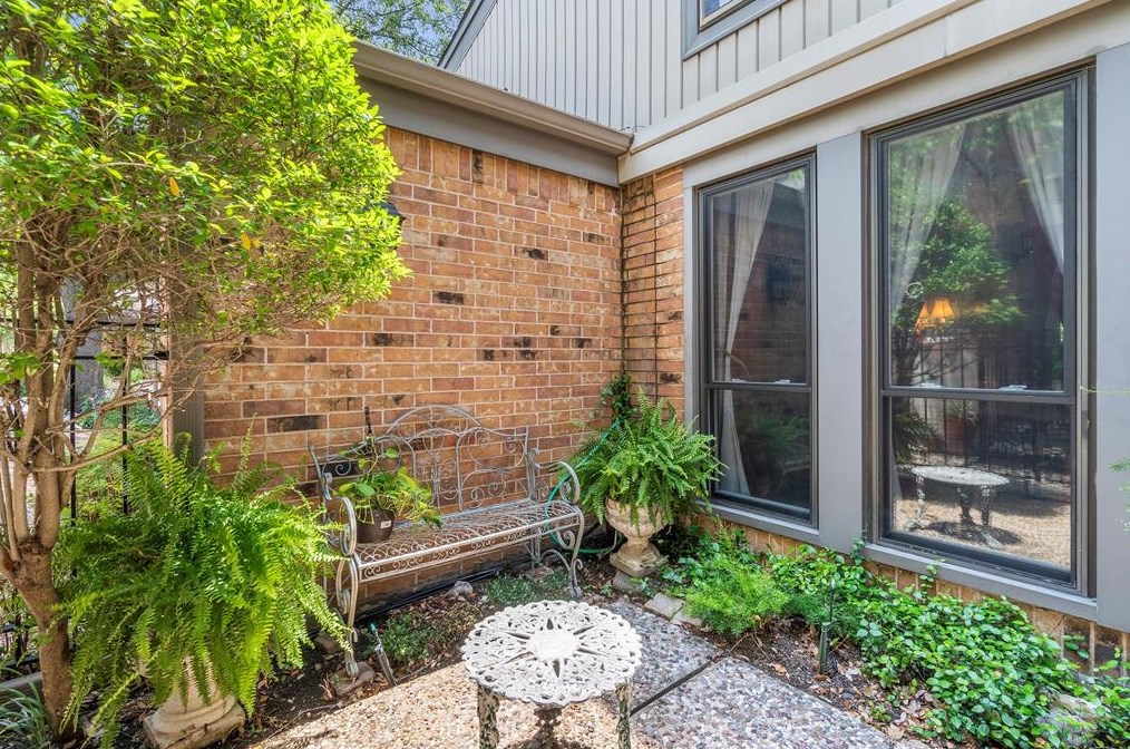 12221 Montego Plz, Dallas, TX 75230-1719