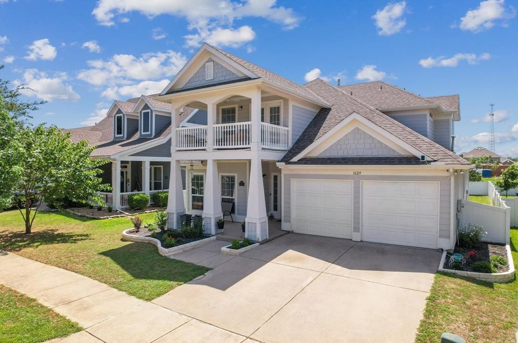 1629 Mary Ln, Aubrey, TX 76227