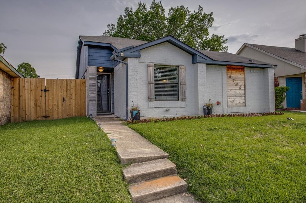 1730 Windmill Ln, Mesquite TX  75149-6866 exterior