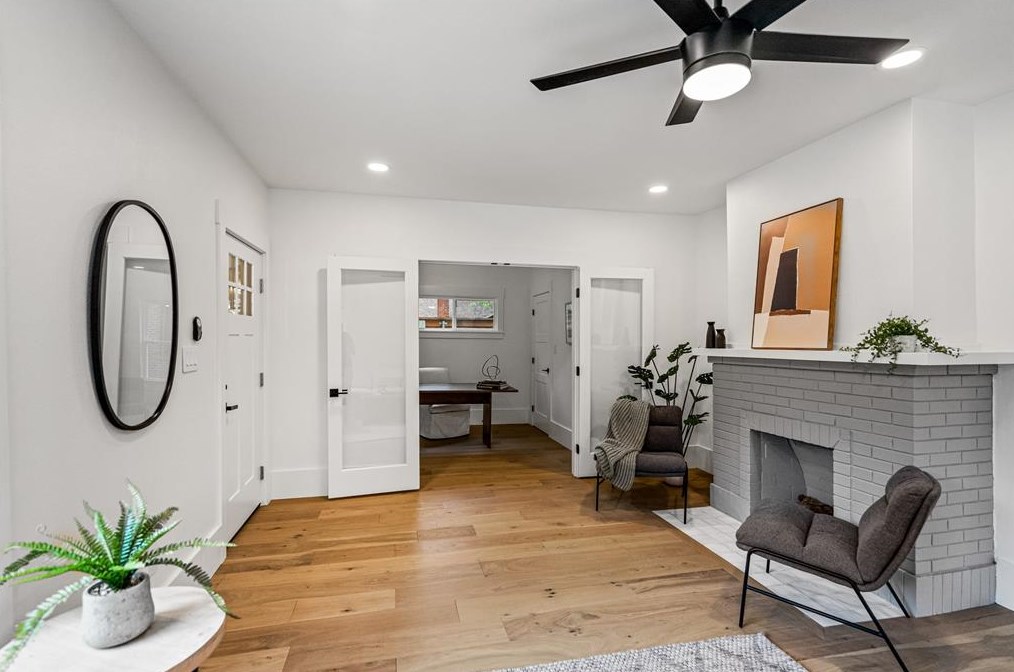 231 Waverly Dr, Dallas, TX 75208-5442
