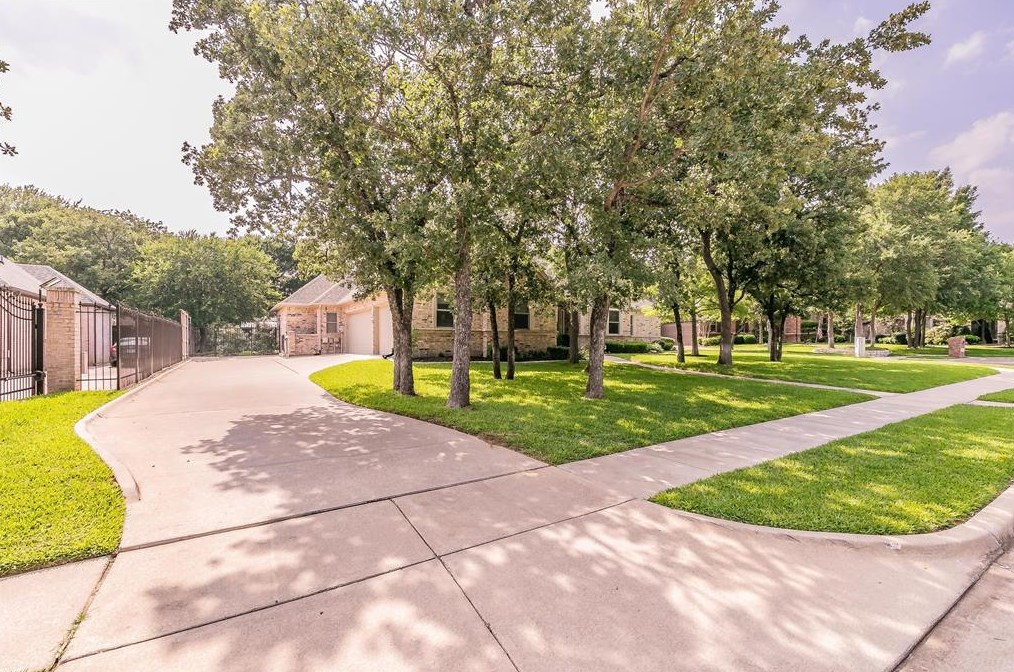 1200 Crimson Glory Ln, Keller, TX 76248-2038