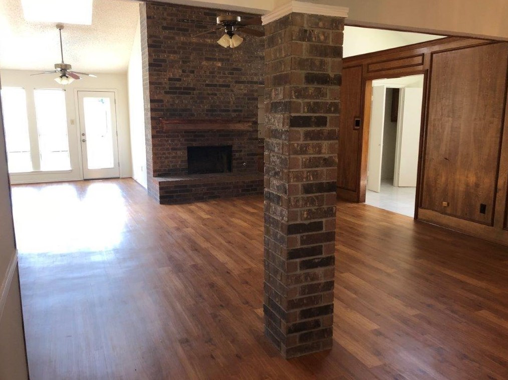 1934 E Branch Hollow Dr, Carrollton, TX 75007