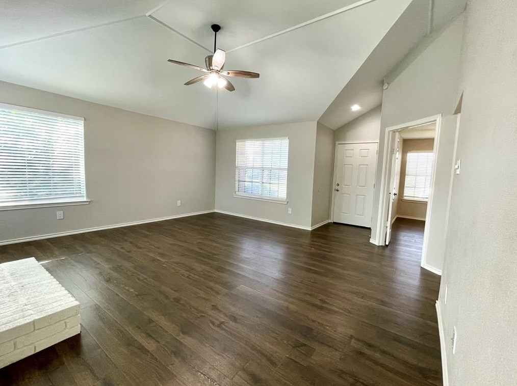 7613 Rice Dr, Rowlett TX 75088-8533 exterior