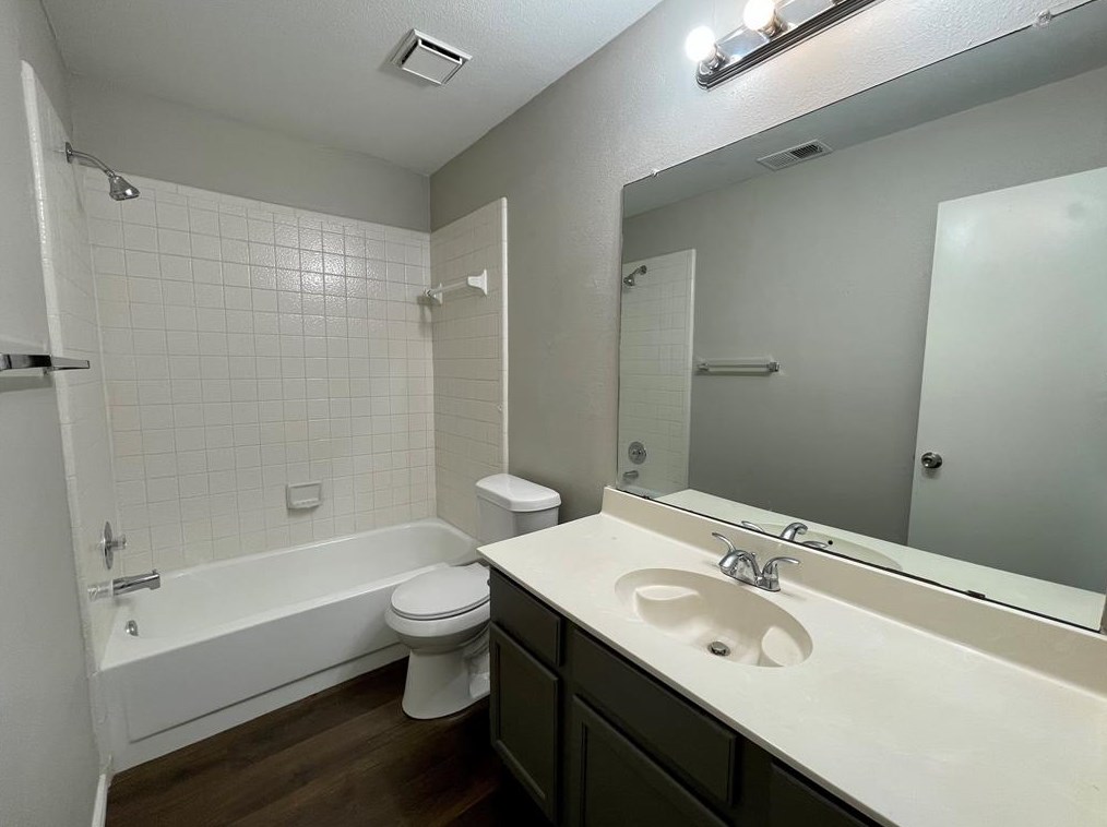 7613 Rice Dr, Rowlett TX 75088-8533 exterior