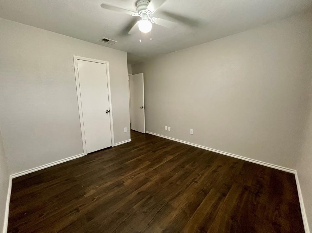 7613 Rice Dr, Rowlett TX 75088-8533 exterior