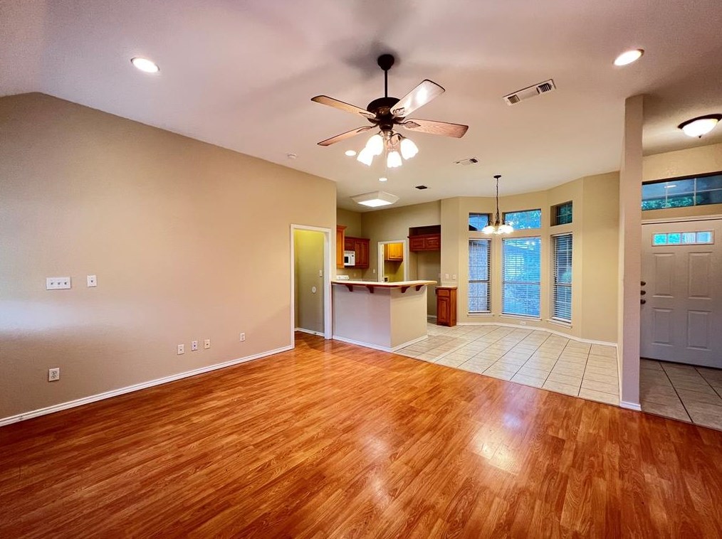 788 Robin Ct, Springtown TX  76082-2124 exterior