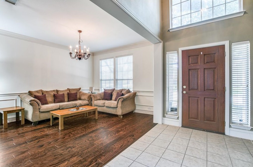 518 Green Apple Dr, Garland, TX 75044