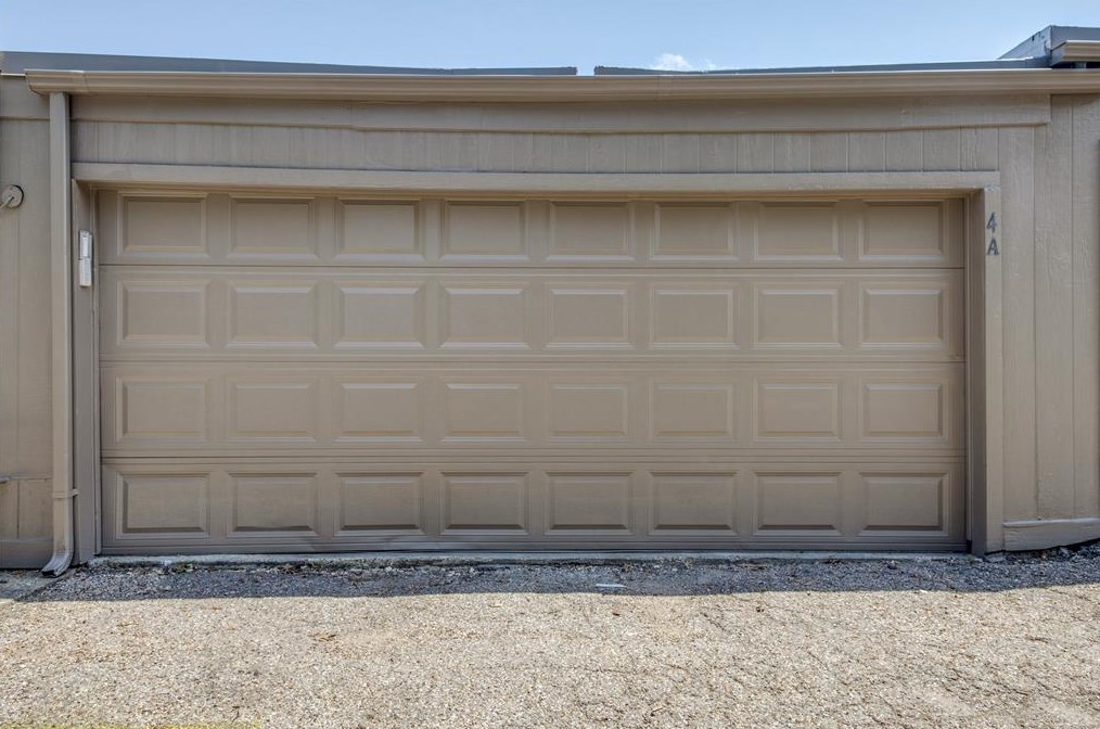 13340 Kit Ln, Dallas TX  75240-5860 exterior