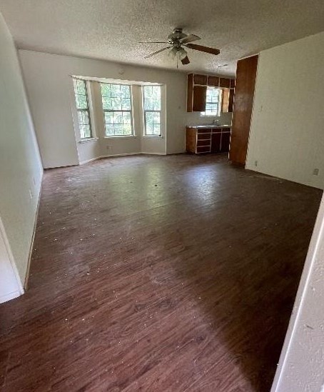 5804 Rosalyn Dr, Fort Worth, TX 76148