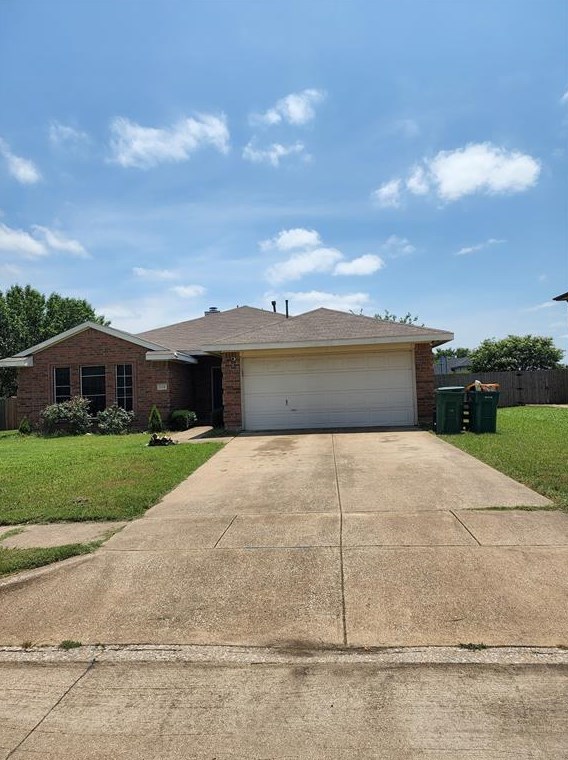 206 Jacob Dr, Oak Leaf, TX 75154