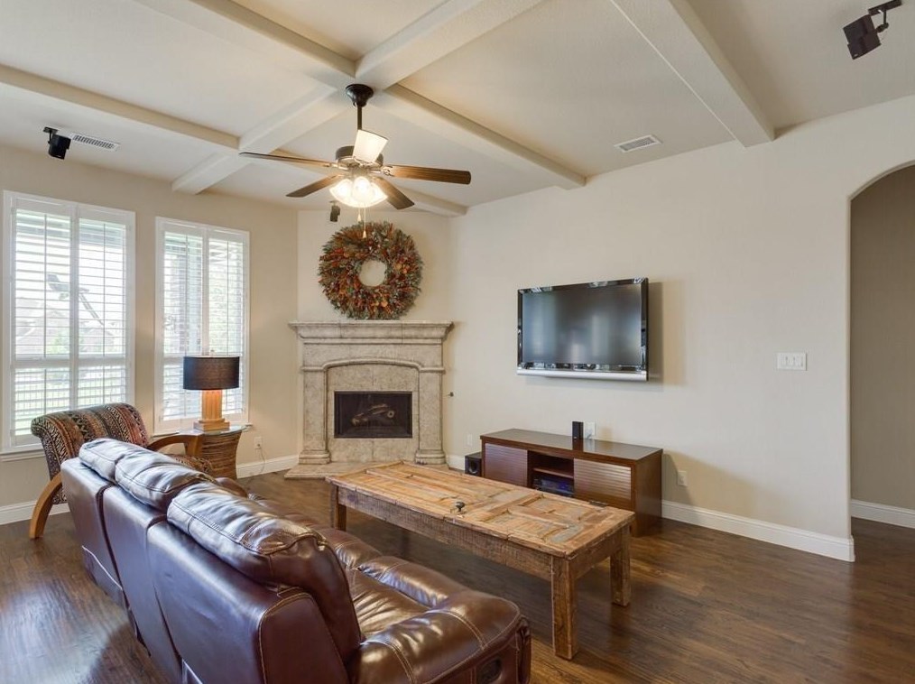 1521 Golf Club Dr, Argyle, TX 76226