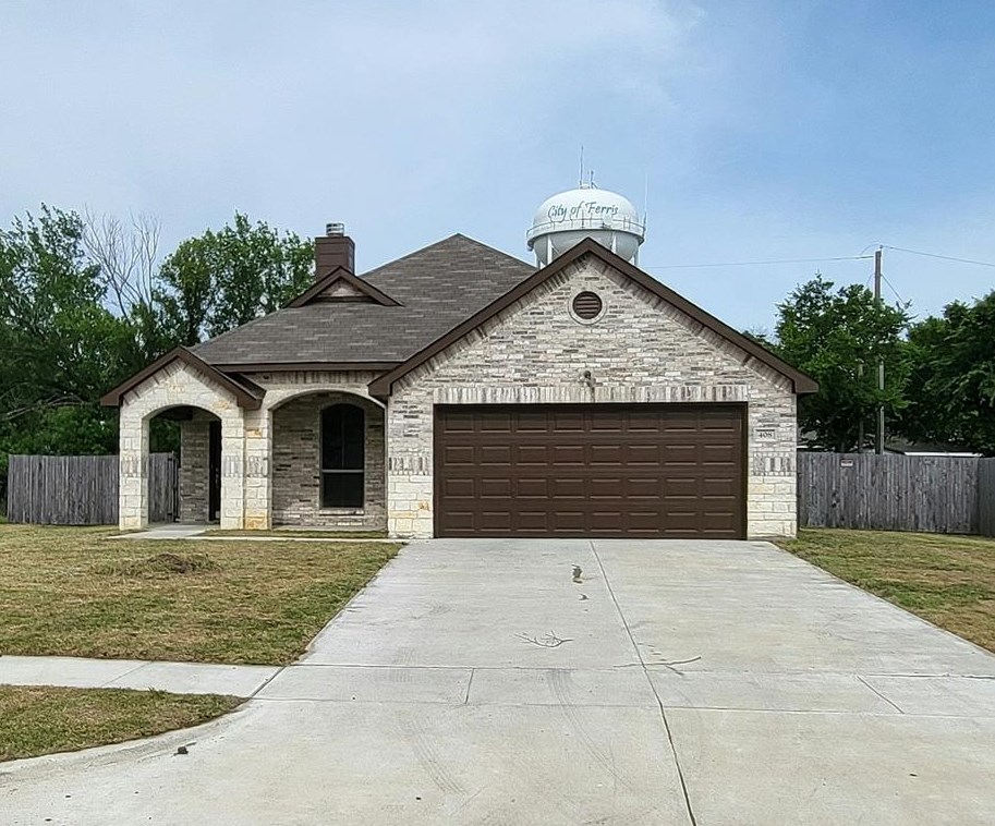 408 Rolling Hills Dr, Ferris, TX 75125-1406