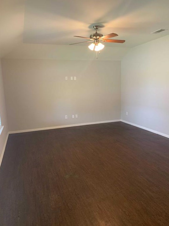 260 Meadowcrest Dr, Terrell, TX 75160