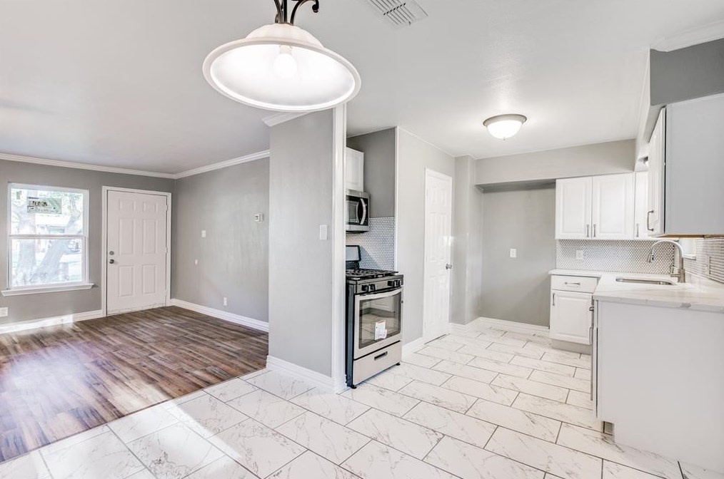 211 Fielding Dr, Mesquite TX 75149-3612 exterior