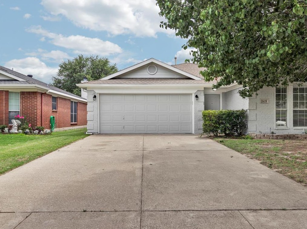 2629 Ensenada Ln, Fort Worth, TX 76108