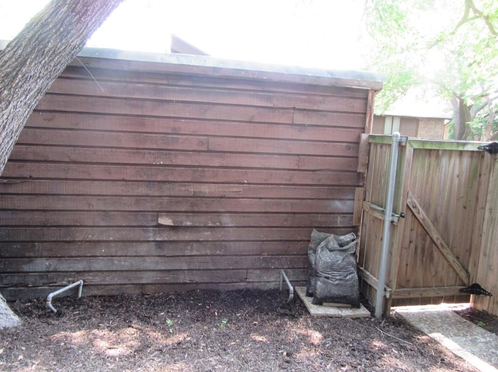 7522 Holly Hill Dr, Dallas TX  75231-4553 exterior