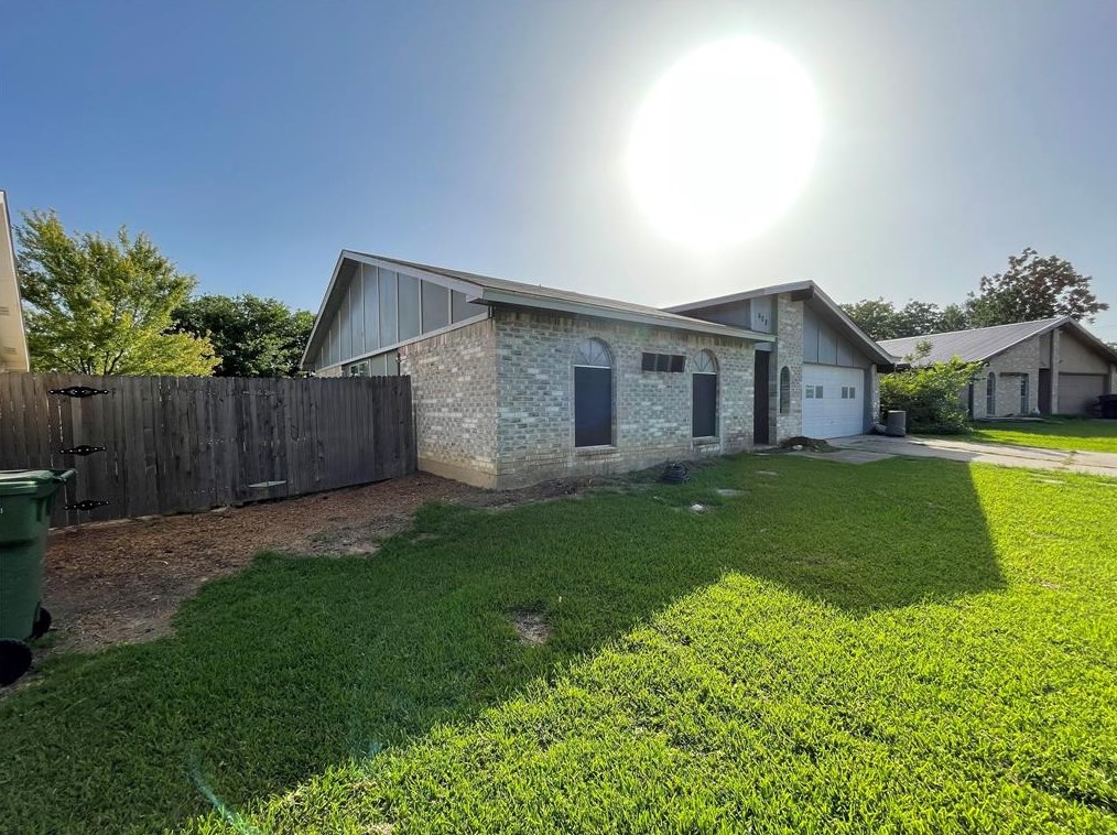 608 Mckown Dr, Midlothian, TX 76063