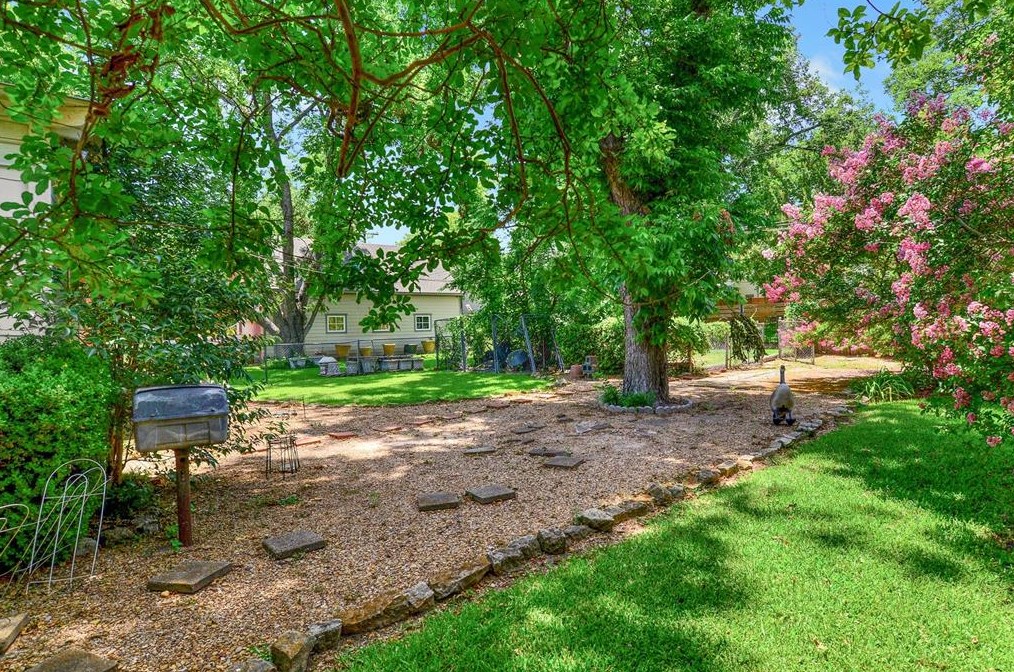 6350 Mccommas Blvd, Dallas, TX 75214-3034